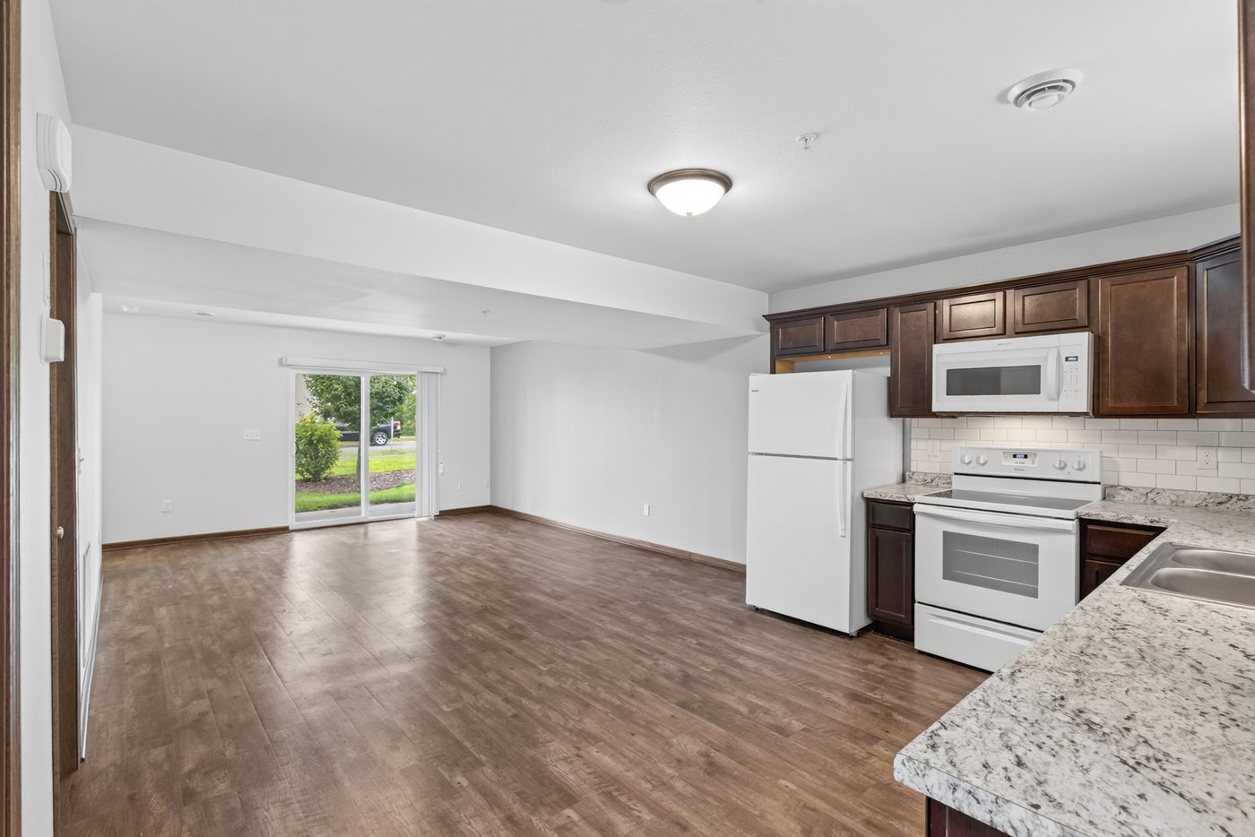 Pineview Townhomes photo 8