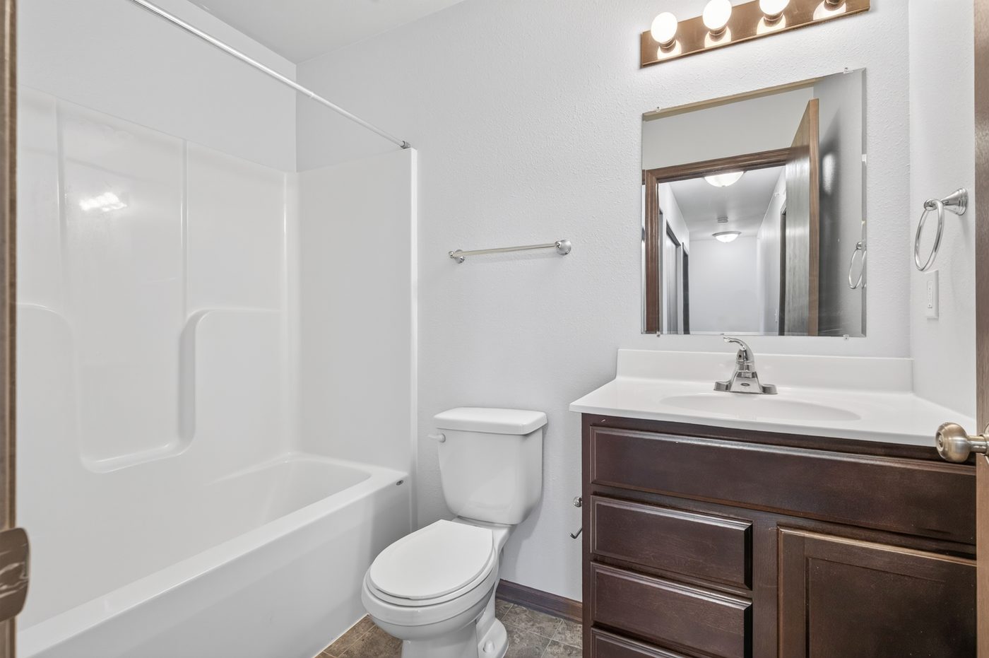 Pineview Townhomes photo 16