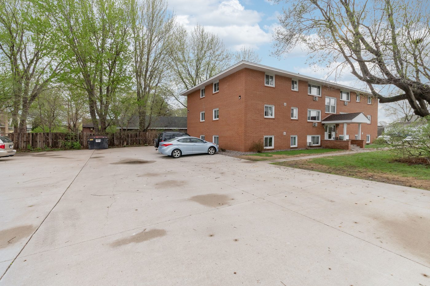 Riverway 101 Dayton Road exterior photo 6