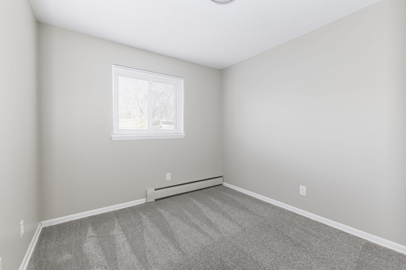 Riverway 101 Dayton Road interior photo 9