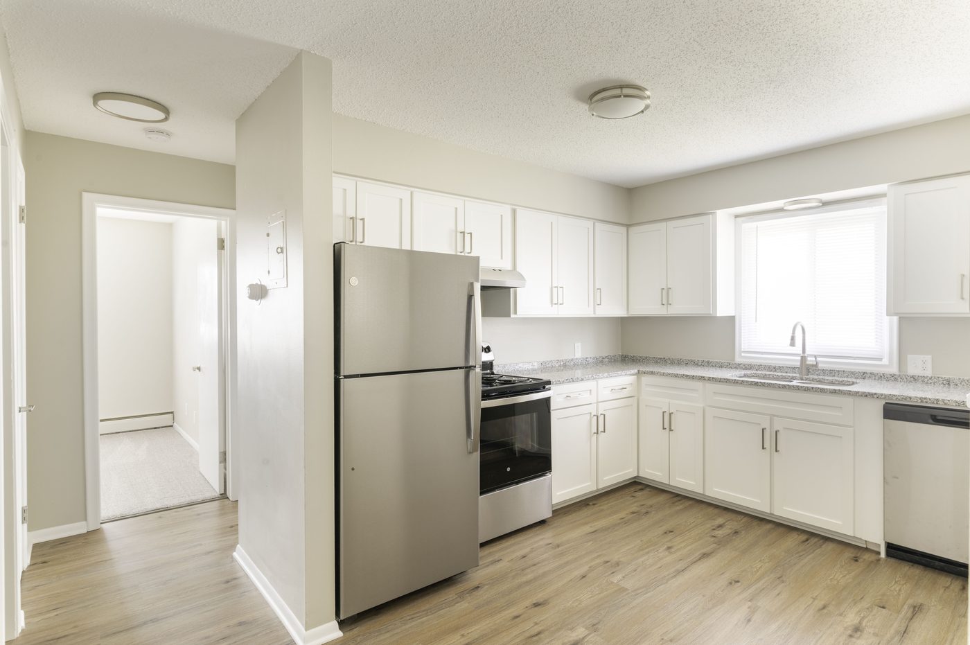 Riverway 101 Dayton Road interior photo 4