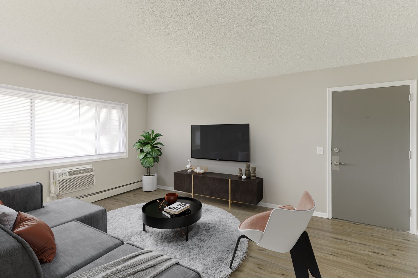 Riverway 101 Dayton Road furnished photo 5