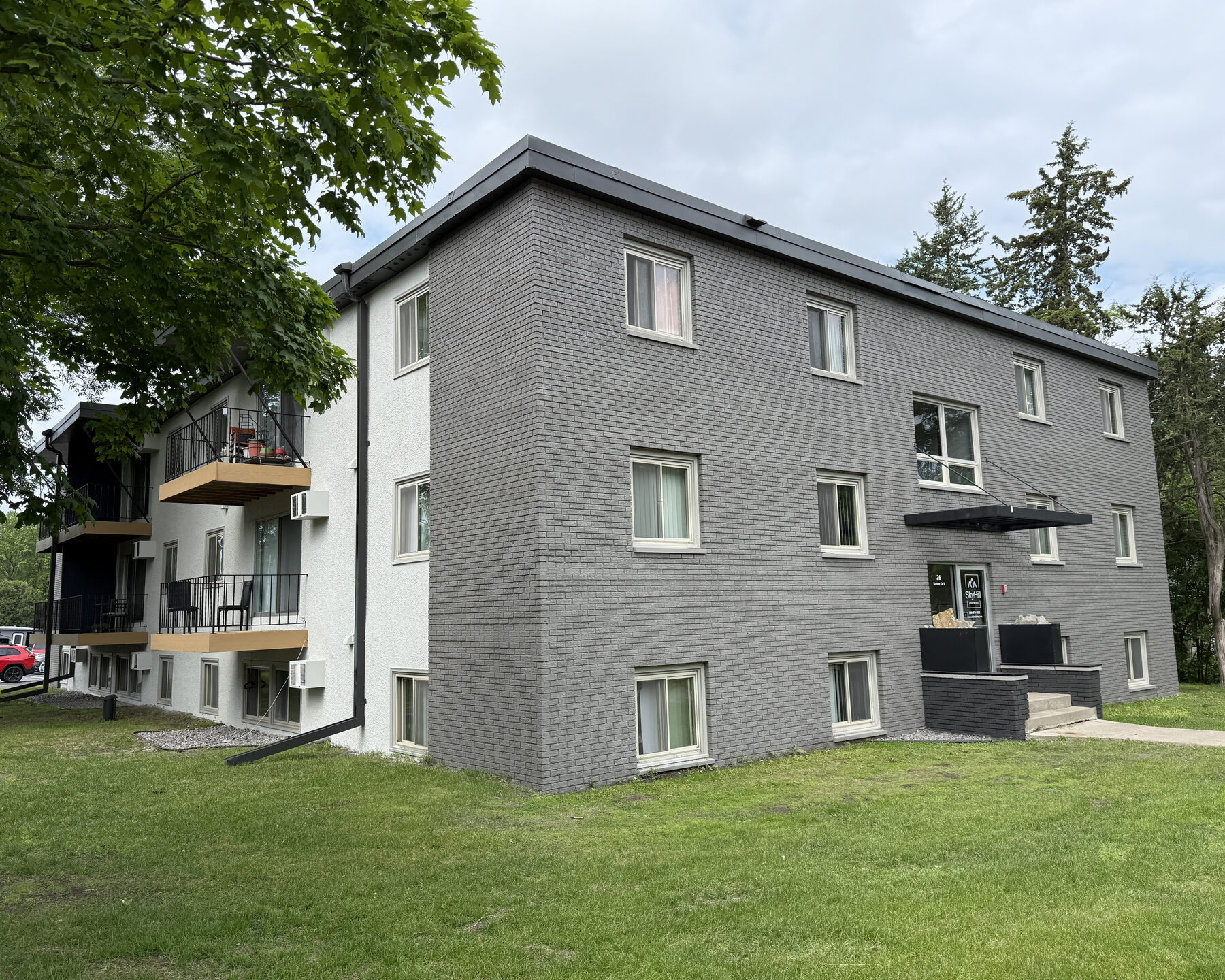 SkyHill Apartments