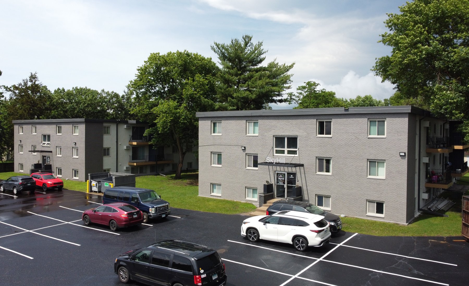 SkyHill Apartments aerial photo 1